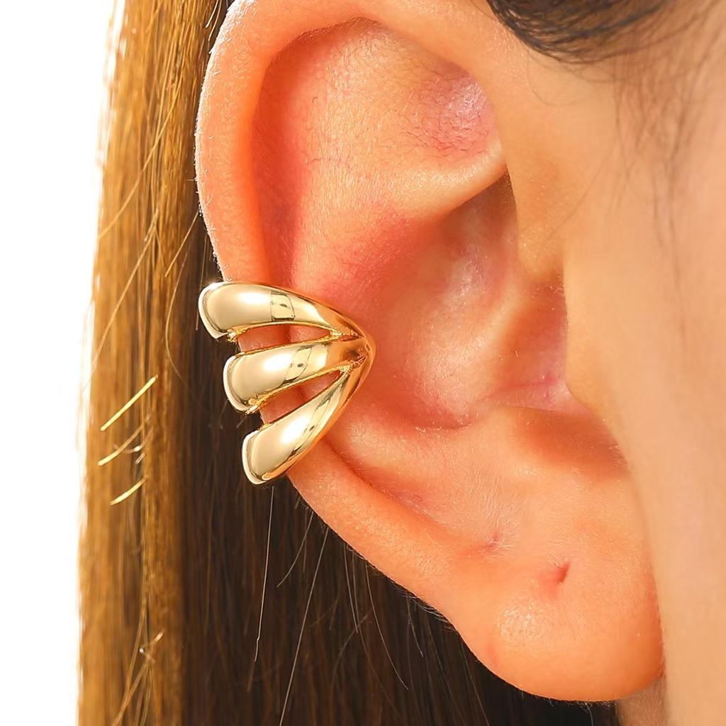 High quality simple multi-layer metal ear bone clip personalized fashion waterproof flexible copper hollow ear clip temperament with earrings