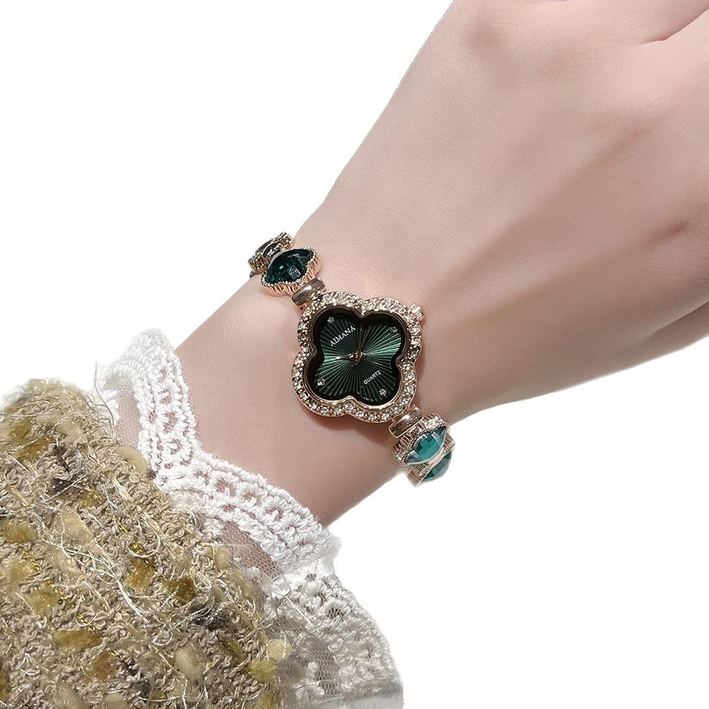 Vintage Clover Premium Bracelet Crystal Women's Waterproof Quartz Watch Watch