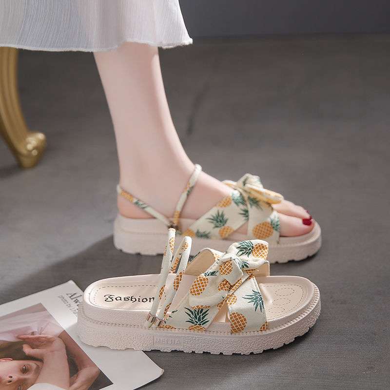 Fairy wind platform fashion sandals female summer flat sandals 2025 new popular student soft-soled beach shoes