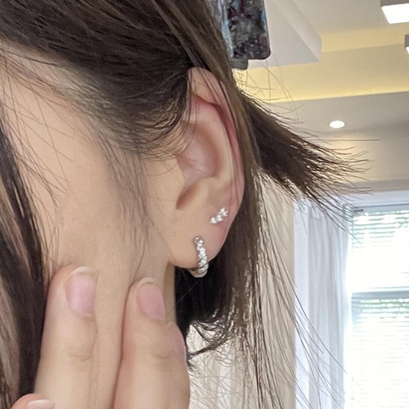 Kolczyki z cyrkoniami skręcane mikro-ustawienie Damskie Lekki Luksus Osobowość Niszowe Modne Okrągły Wzór Temperament Moda Codzienne Noszenie Biżuteria