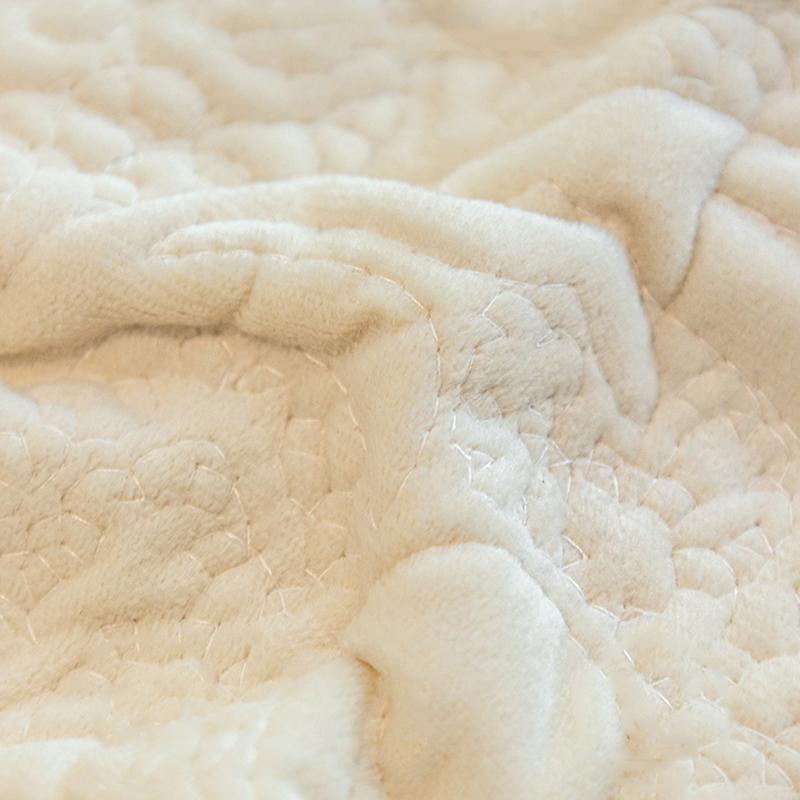 Fall and Winter Short Plush Sofa Covers High Quality Non-Slip Couch Cushion Living Room Decoration Nordic Universal Sofa Towel