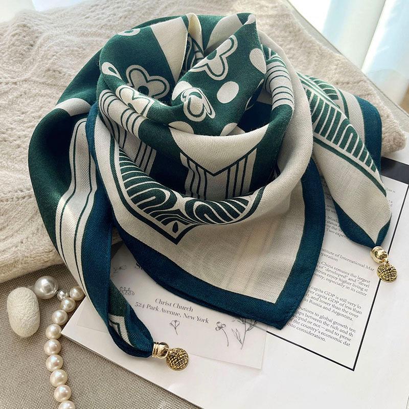 Spring & Autumn Silk Scarf: High-End Korean Style, Magnetic Buckle, Neck Protection, Versatile Temperament, Women's Square Scarf