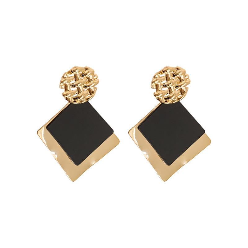 

Personalized metal square earrings for women, light luxury temperament, versatile earrings, earrings. золотой