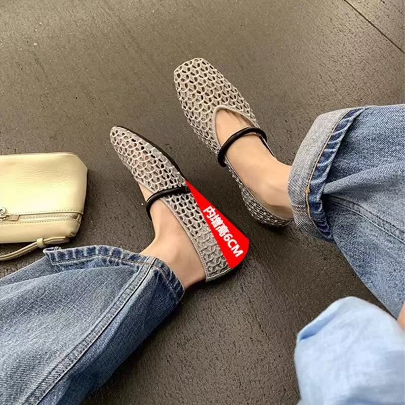 

Осенью 2025 года новые туфли на толстой подошве, с французским квадратным носком, плетеные, с ремешком-одной полоской, универсальные, с мягкой поверхностью, с легким вырезом, одинарные, женские 39