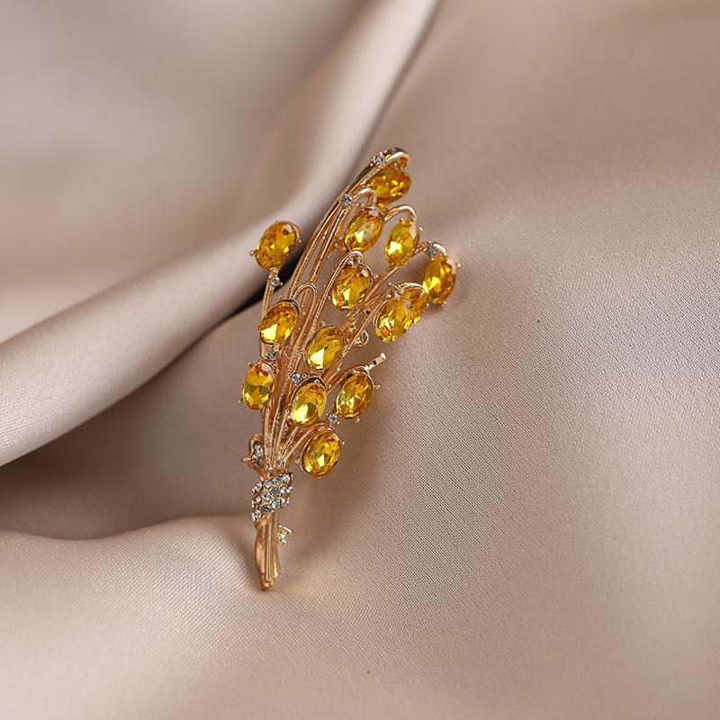 Exquisite High-End Schmetterlingsbrosche für Damenmode - Elegante Corsagen-Nadel & Kleidungsaccessoire