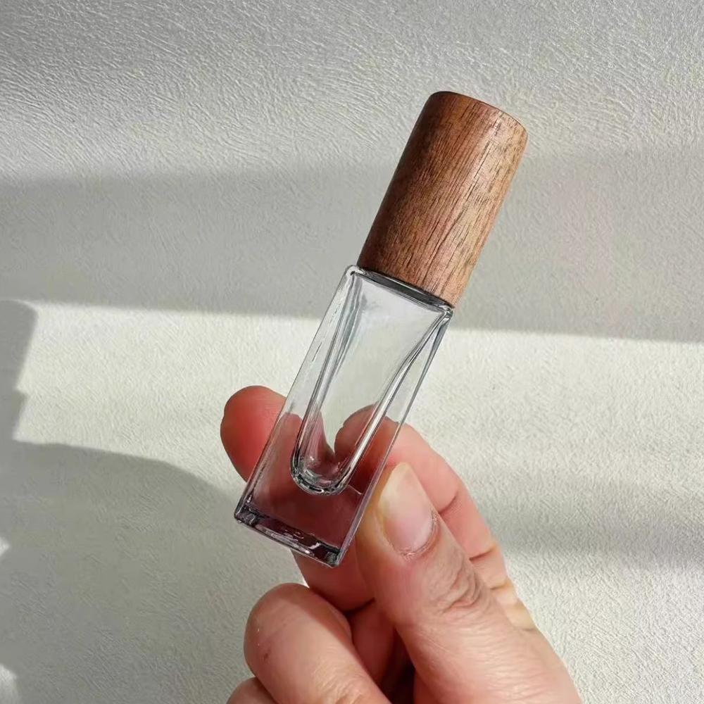 1pc 5/10ml Essential Oil Roller Bottle with Wooden Lid Glass Roll On Bottles Empty Refillable Roller Ball Perfume Bottles Vials
