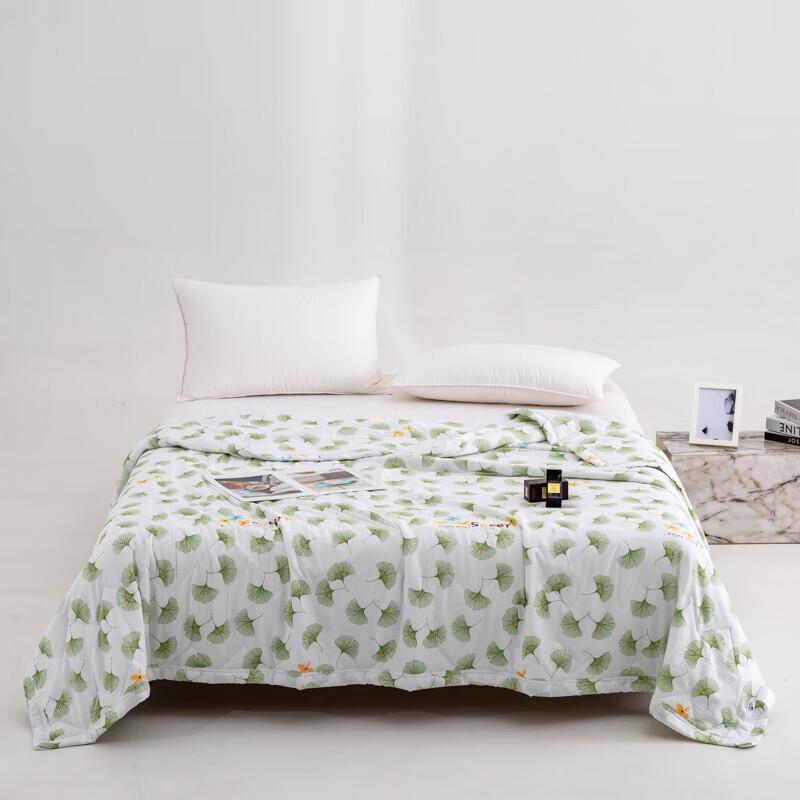 

Jasmine Ginkgo Leaf Summer Quilt