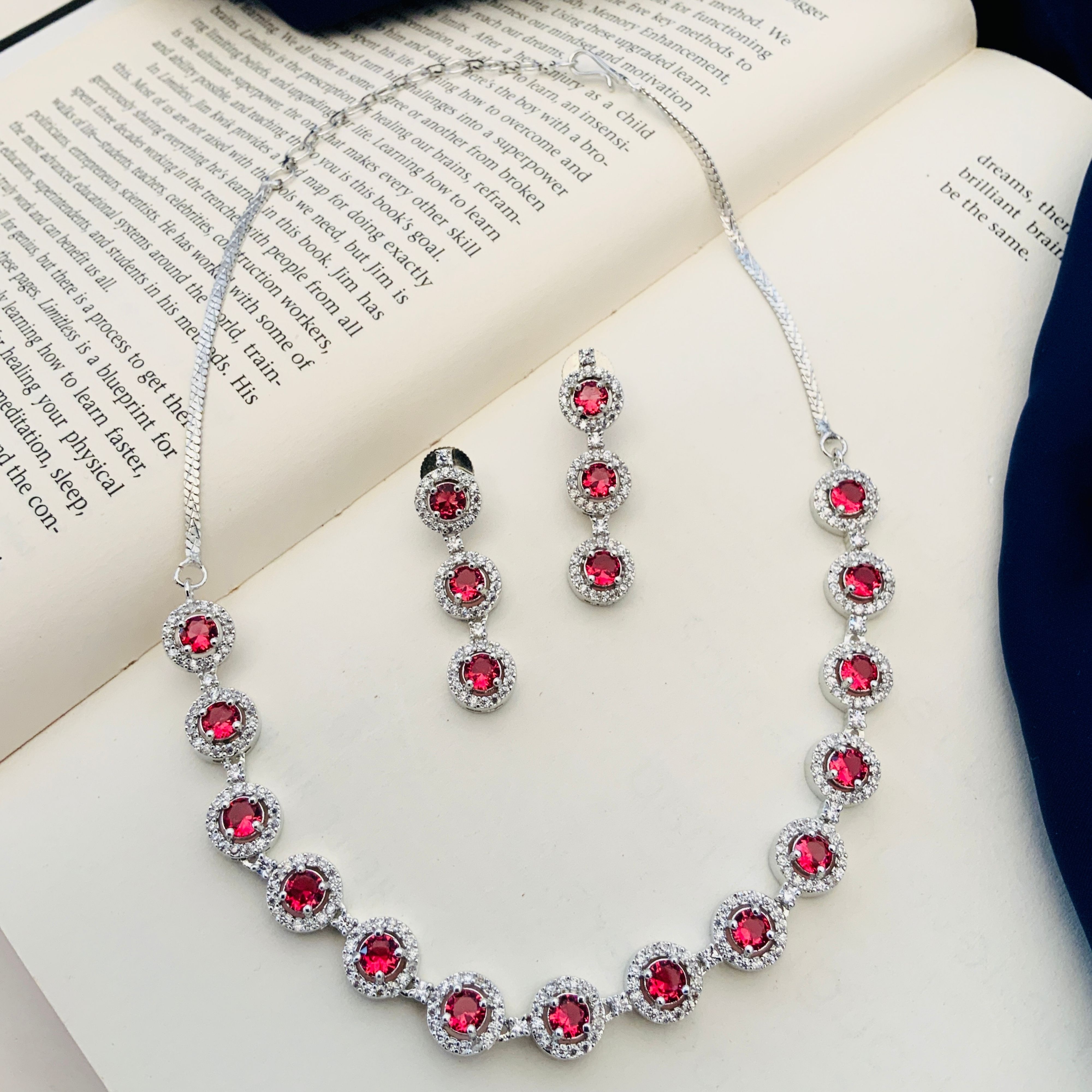 

Посеребренные бриллиантовые круглые колье комплект бриллиантовых колье комплект для женщин белый