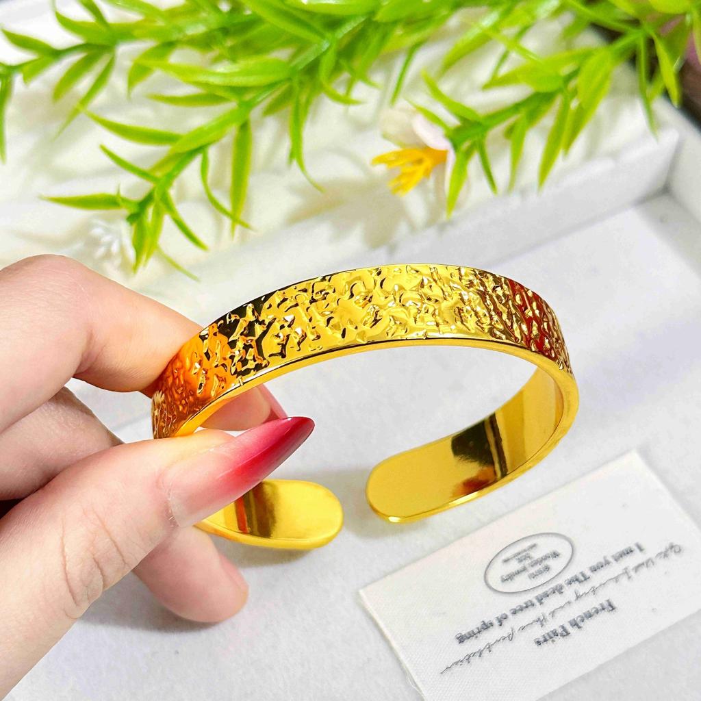 Wide Hammer Pattern Bracelet Women's Solid Mirror Open Bracelet High-end
