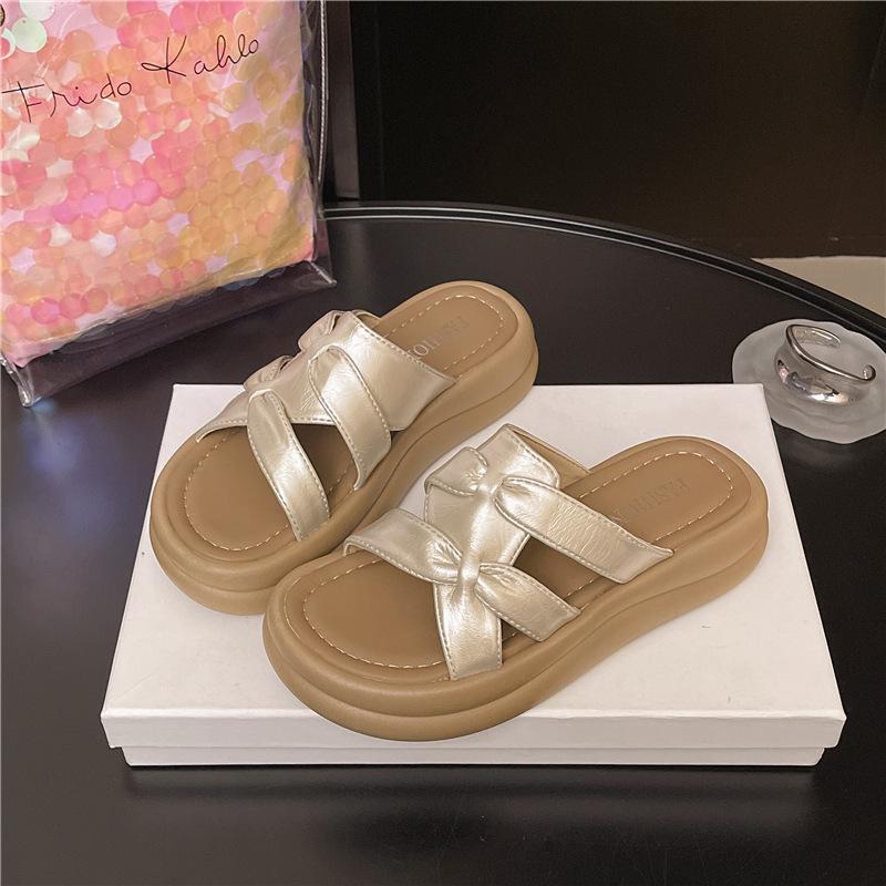 Platform beach slippers women's shoes new summer wear exquisite high-end cool slippers with skirt one-word drag
