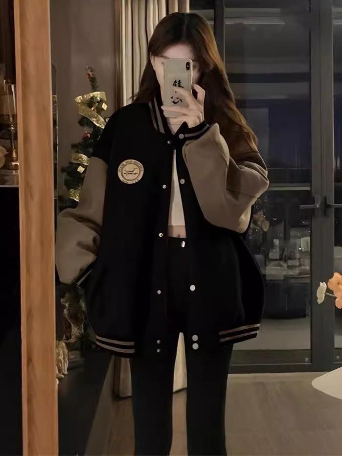 

Women s Retro Loose Baseball Jacket Coat - Plus Velvet, Thick Casual Cardigan for Autumn/Winter Minimum order of 500 pieces світло-коричневого кольору
