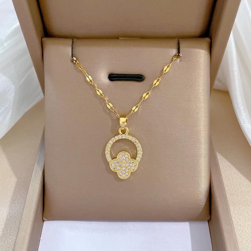 Full Diamond Luxury Light Luxury Banquet Wedding Necklace Female Internet Celebrity Versatile Collarbone Chain Titanium Steel Chain