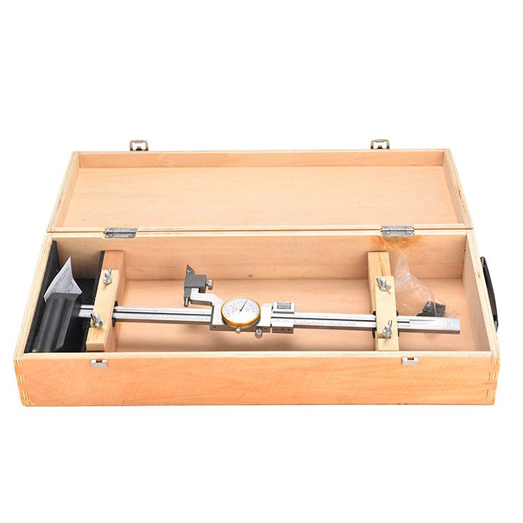 High-Precision 0-200mm Vernier Height Gauge with Dial Scriber and Digital Display.