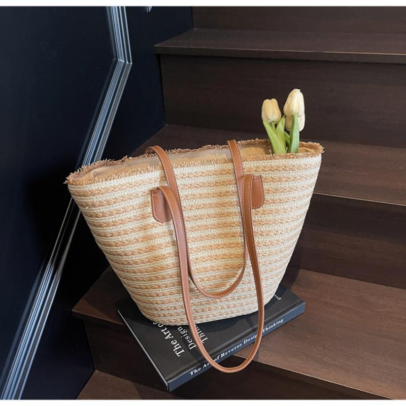 New large-capacity one-shoulder contrasting straw bag Versatile woven bag Women's casual tote bag vacation beach bag