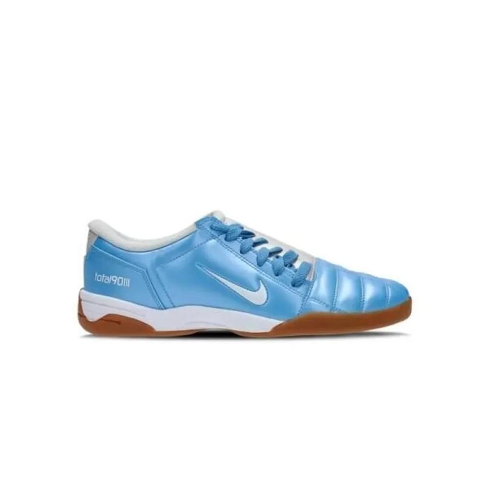NIKE Total 90 University Blue