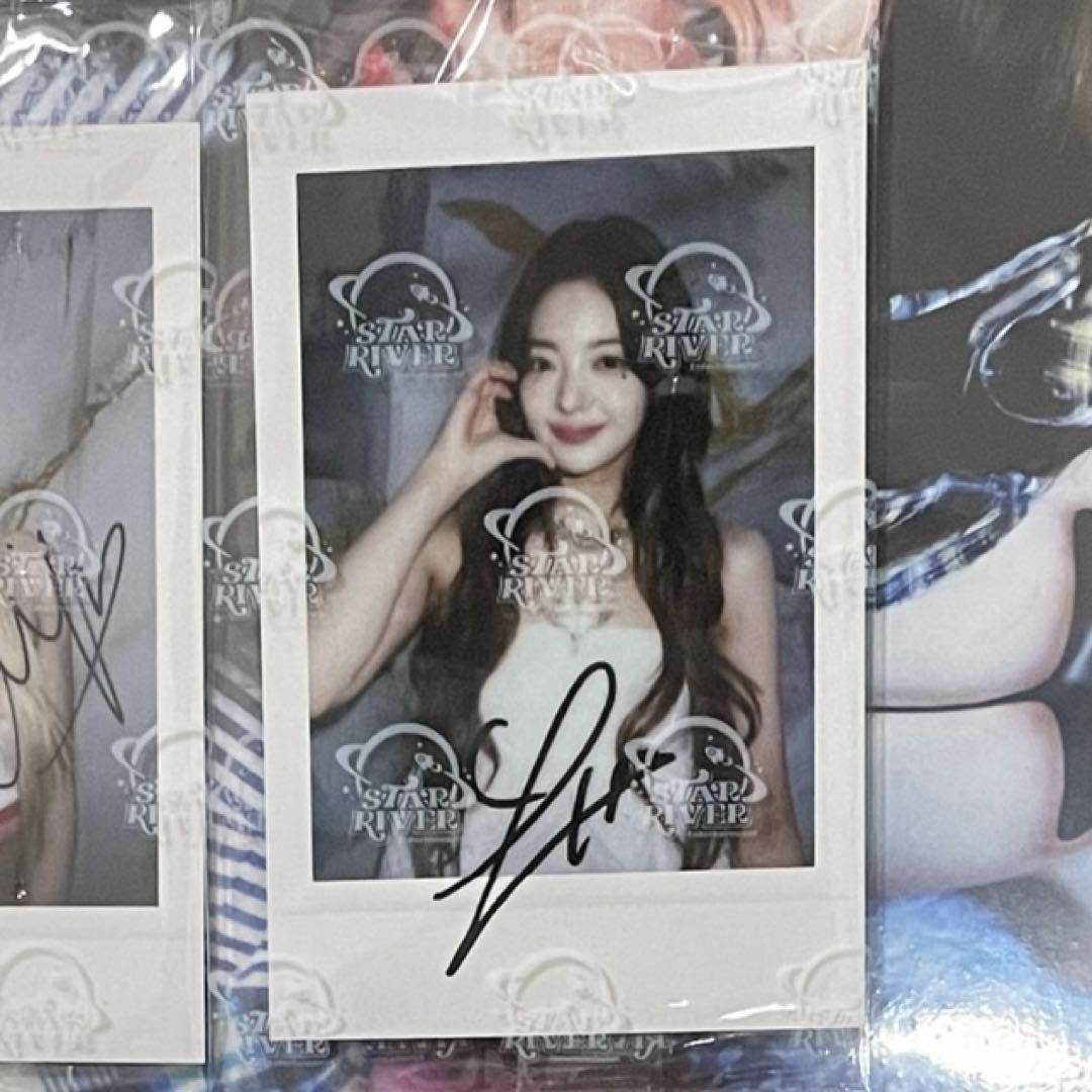 

[USED] ITZY Ria GOLD Starriver SR Limited Edition Instax-style Trading Card
