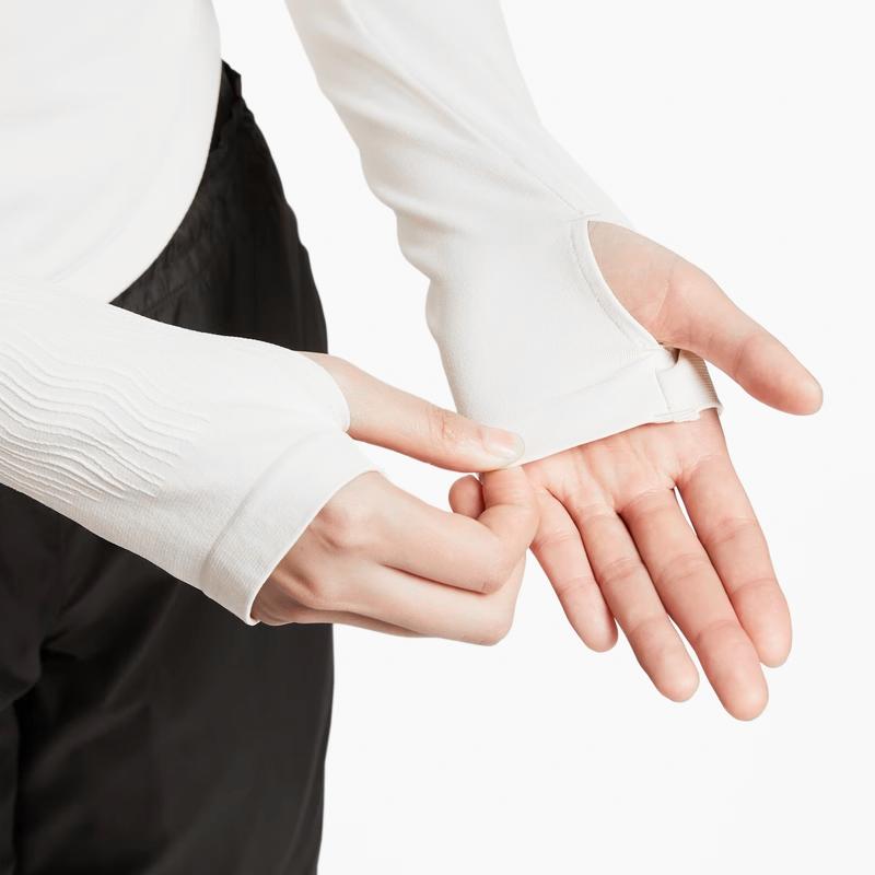 Nike Dámský přiléhavý cvičební top jednobarevný světle hnědý Sail FN2588-104