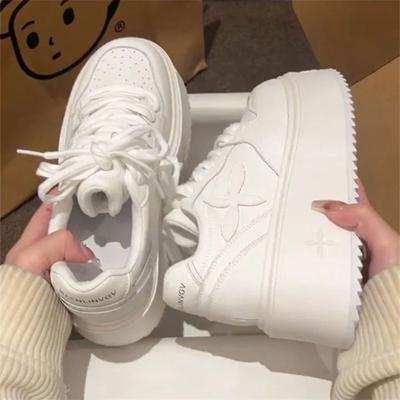 Wear-resistant Thick-soled White Shoes Women's 2025 New Versatile Small Man Height-increasing Muffin Sports and Leisure Board Shoes Ins Tide