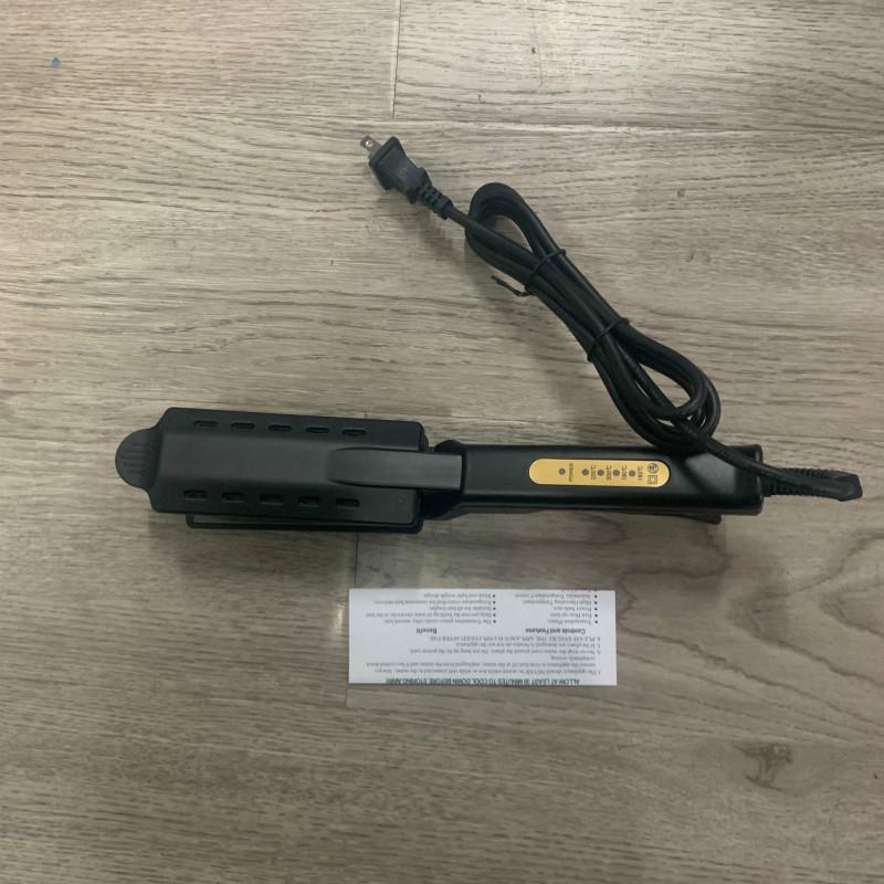 Adjustable Temperature Straightener: Damage-Free Hairstyling Tool for Bangs and Hair.