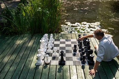 Medium-Sized Garden Chess Set (King 40Cm)