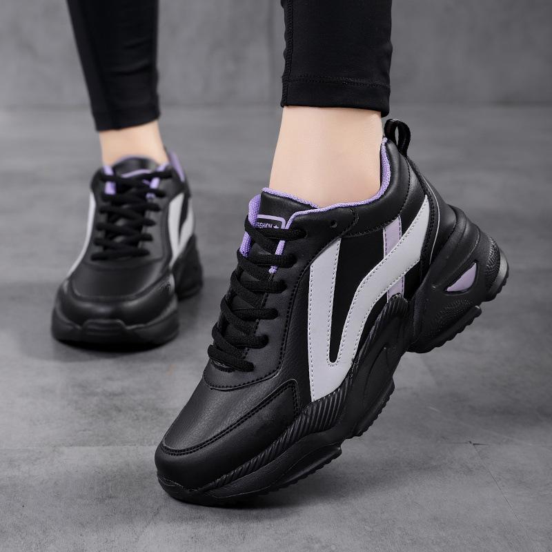 Winter black women's shoes velvet warm cotton shoes women's leather waterproof casual shoes lightweight non-slip thick-soled dad shoes tide