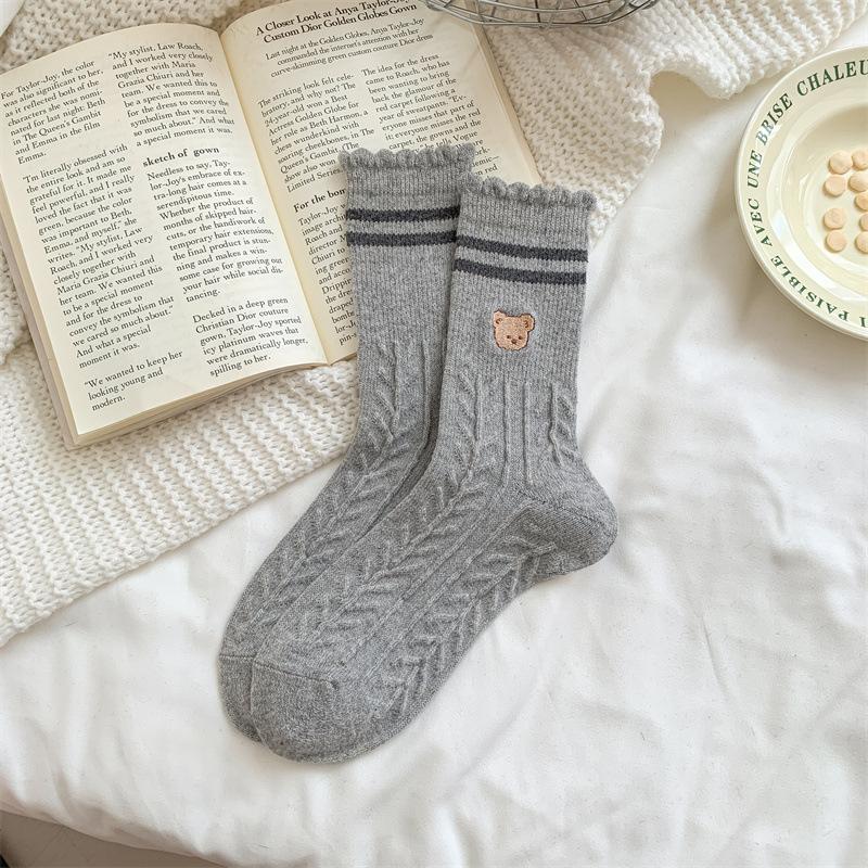 Grey Socks for Women's Autumn and Winter Warmth, Wool Mid-calf Socks, Cute Cartoon Bear Head Burken Shoes, Pile Socks