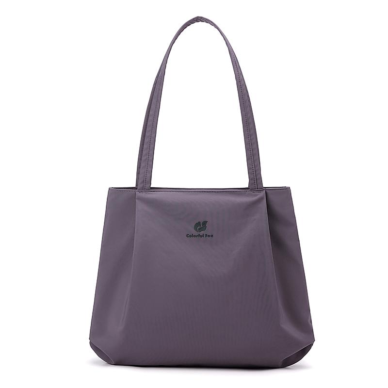 Minimalist Tote Bag with Spacious Interior and Smooth Finish, Ideal for Daily Use and Casual Outings