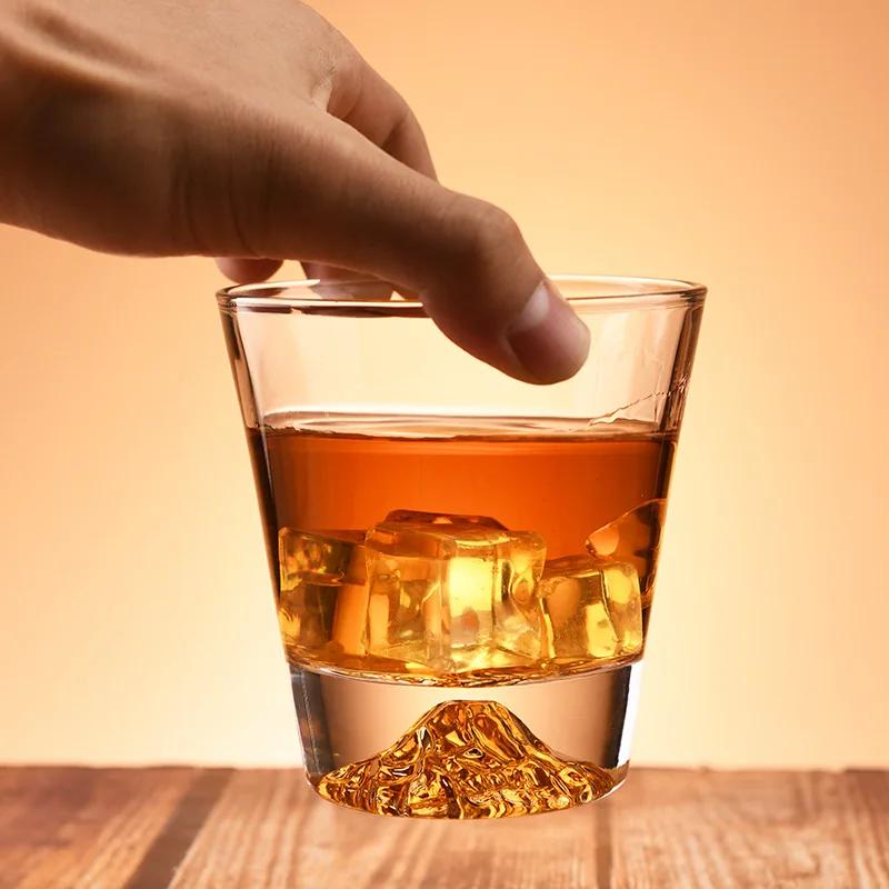 Haushalt im japanischen Stil handgefertigt Berg Guochaofeng Guanshan Tasse Haushalt Whiskey Spirituosen Tasse handgeschnitzt