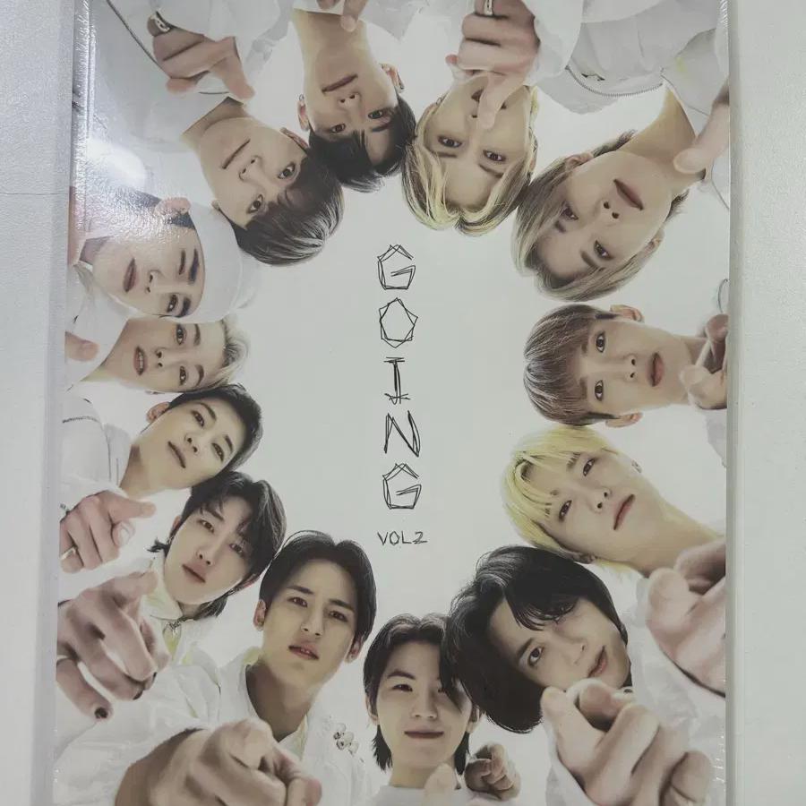 

Seventeen Seventeen Going Magazine Vol2.