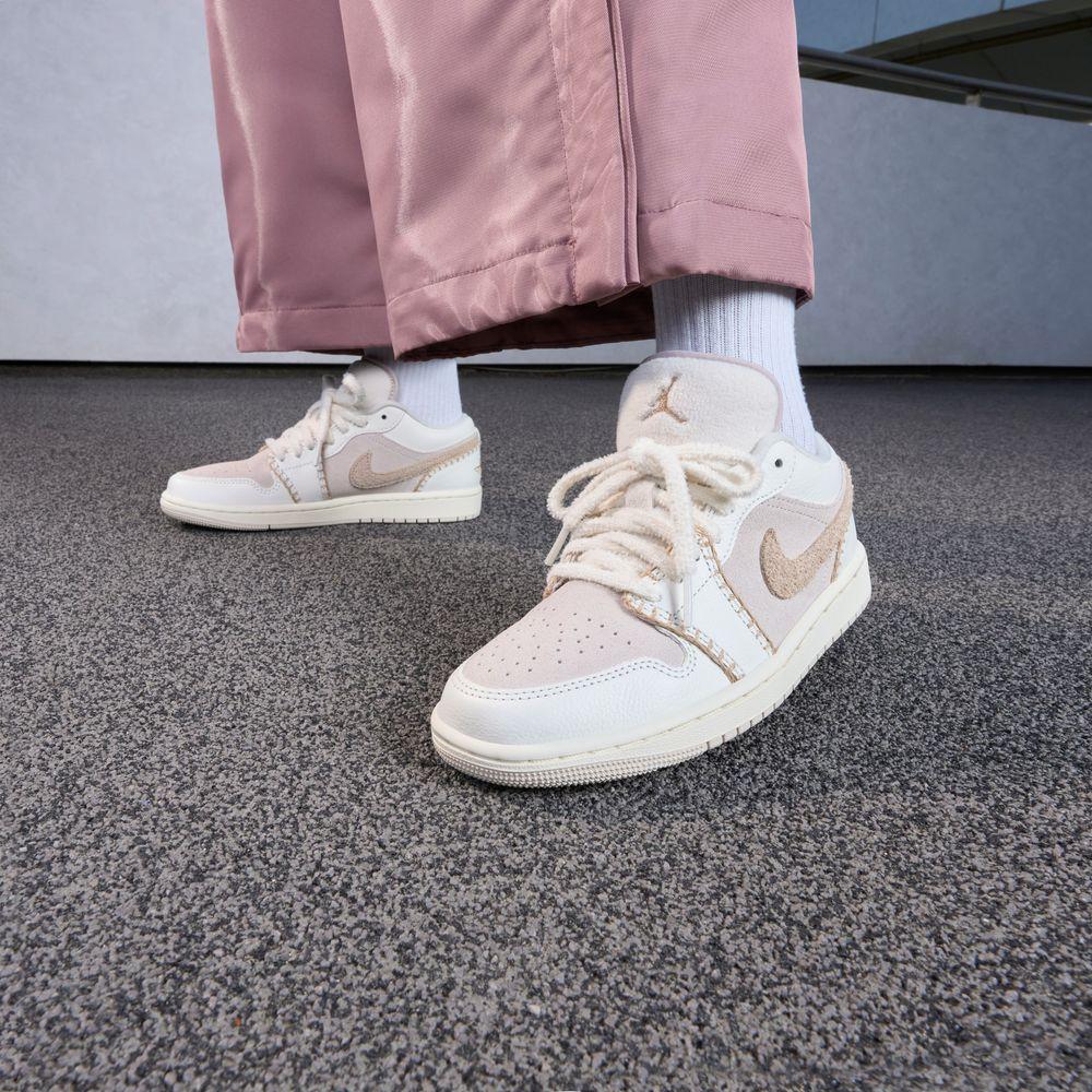 Jordan 1 Low SE Cozy Girl (Женский) 38.5