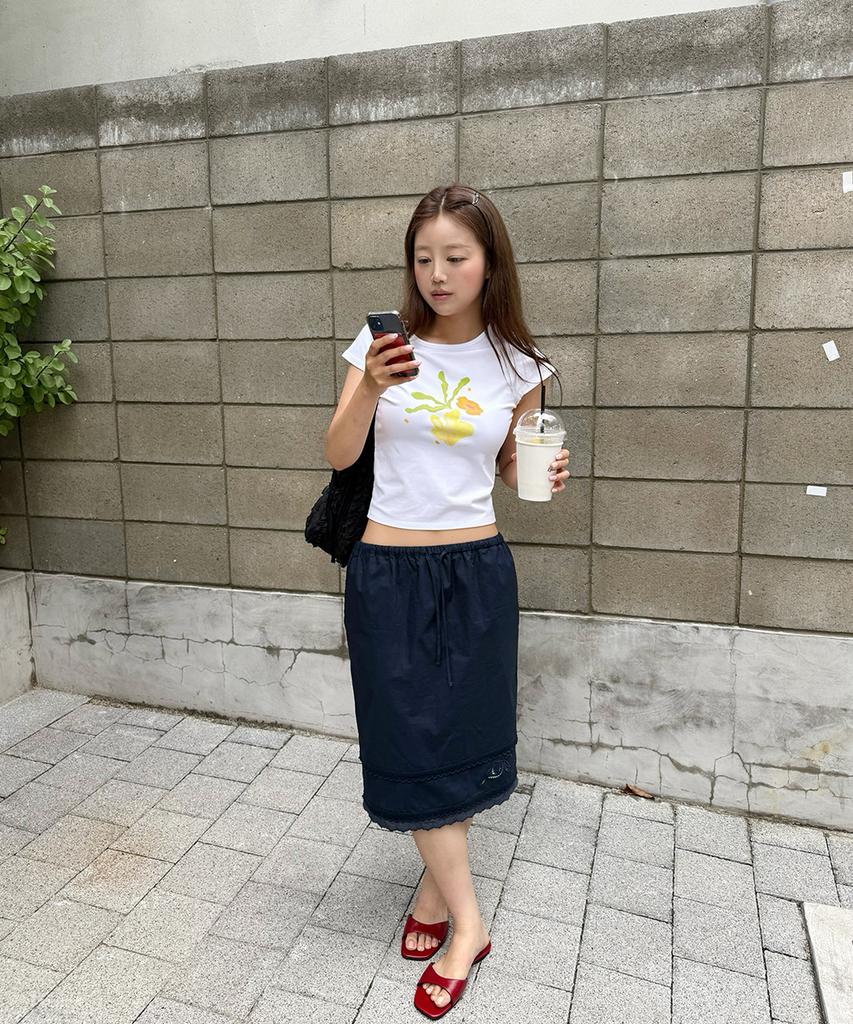 Sinun Eyelet Punching Midi Skirt (Navy)
