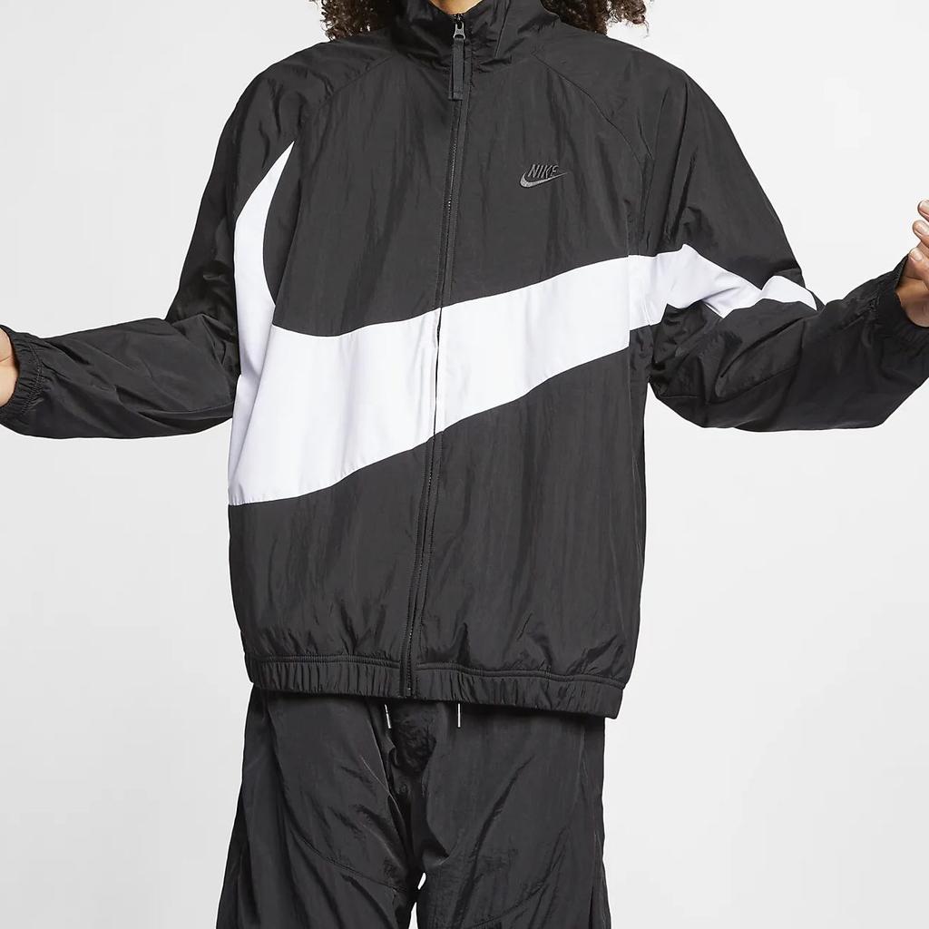 Nike Großer Swoosh Gewebte Statement-Jacke AR3132-010