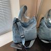 Lässige vielseitige Denim-Handtasche aus Stoff für Damen, schlichte Textur, koreanische Version, Umhängetasche, großes Fassungsvermögen, modische Pendler-Messenger-Tasche