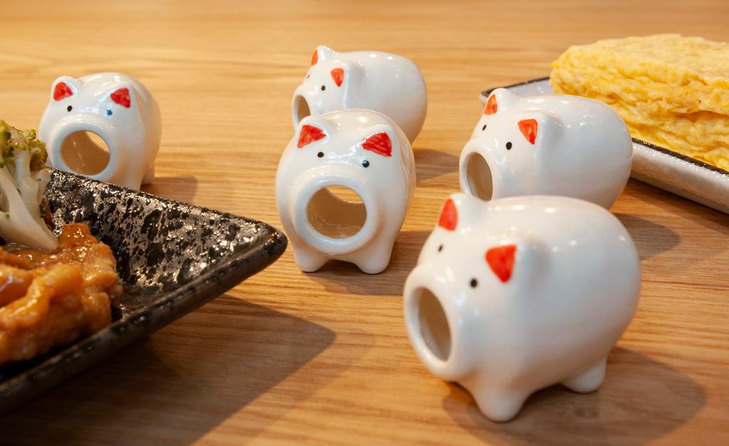 Yamakame Chopstick Mosquito Pig Set of 5 Gift Made in Chopstick Rest Kiyomizu-yaki Rests, Design, [Gift Present, Boxed] Japan,