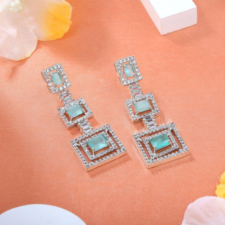 Estele Designer-Ohrringe mit rhodiniertem CZ und geometrischem Muster in Mintgrün für Damen