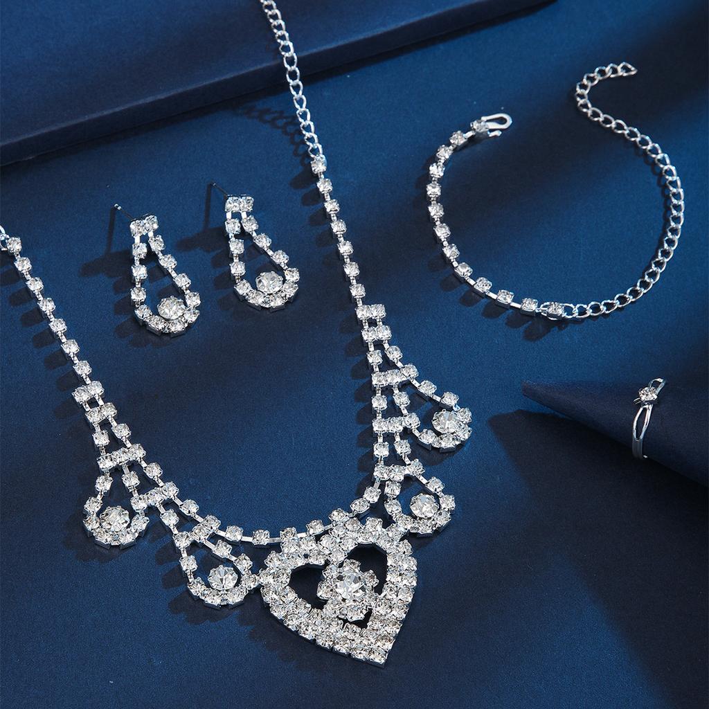 Necklace Set Light Luxury Claw Chain Tassel Jewelry Four-Piece Set Versatile Bridal Jewelry Design Bracelet