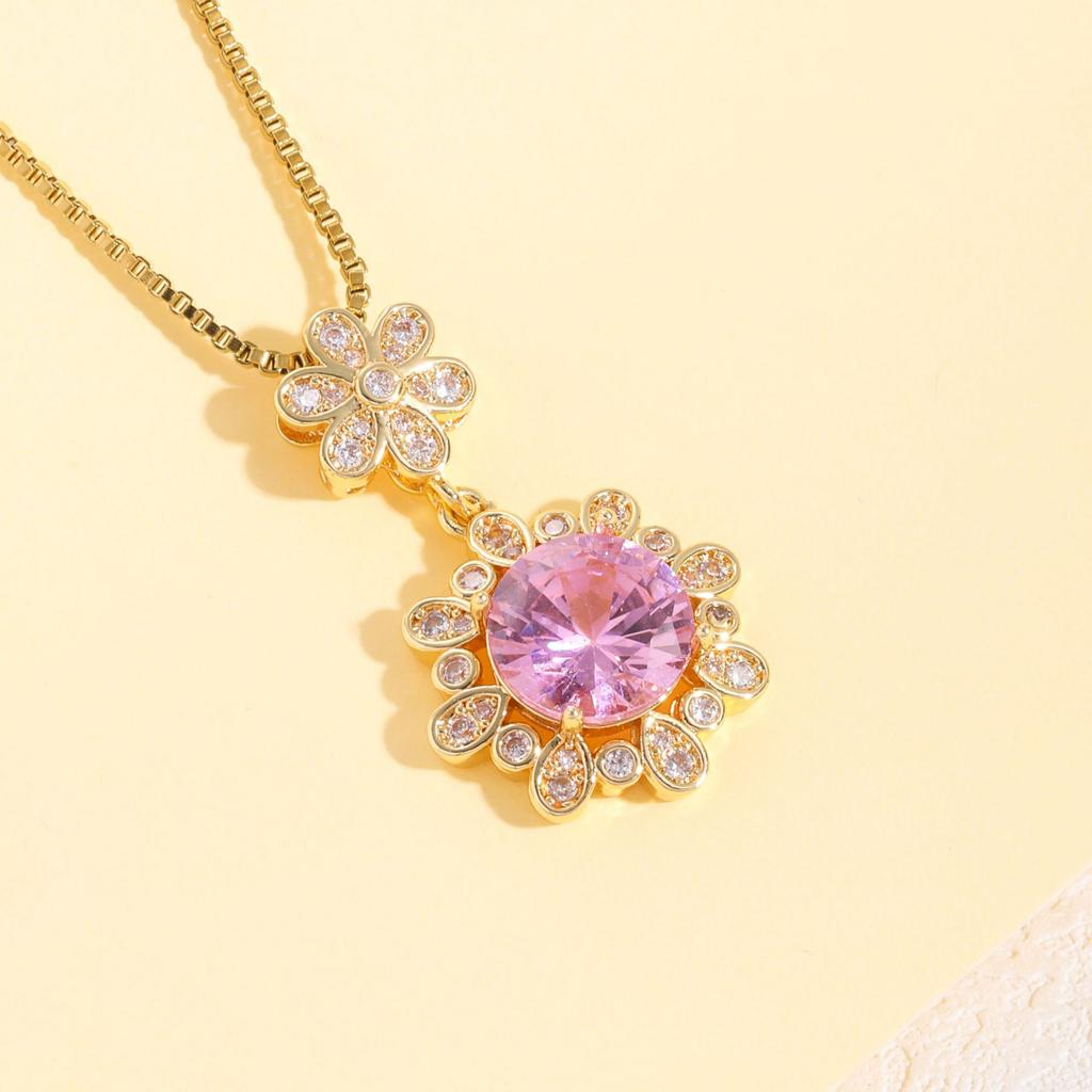 Titanium Steel Pink Zircon Necklace Female, Light Luxury Simple Geometric Pendant Collarbone Chain Set