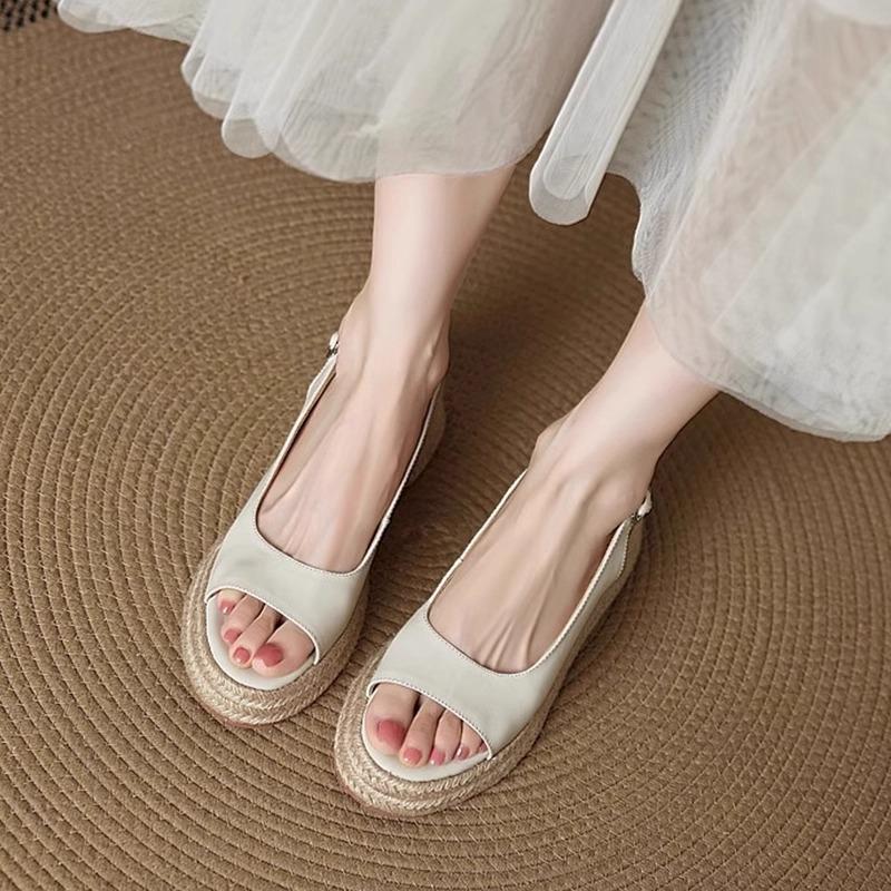 Round head straw woven fish mouth open-toed sandals women's summer wear 2025 new models with skirts to increase the height of the slope heel with