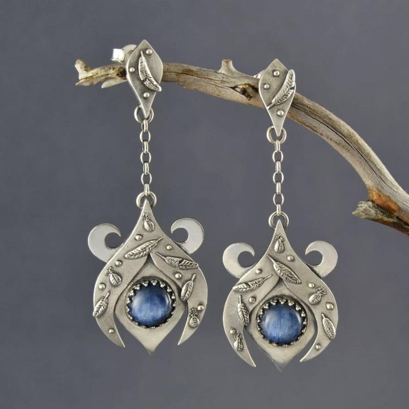 Ethnic Round Inlaid with Blue Stones Earrings Vintage Silver Color Metal Carving Pattern Dangle Earrings for Women Jewelry