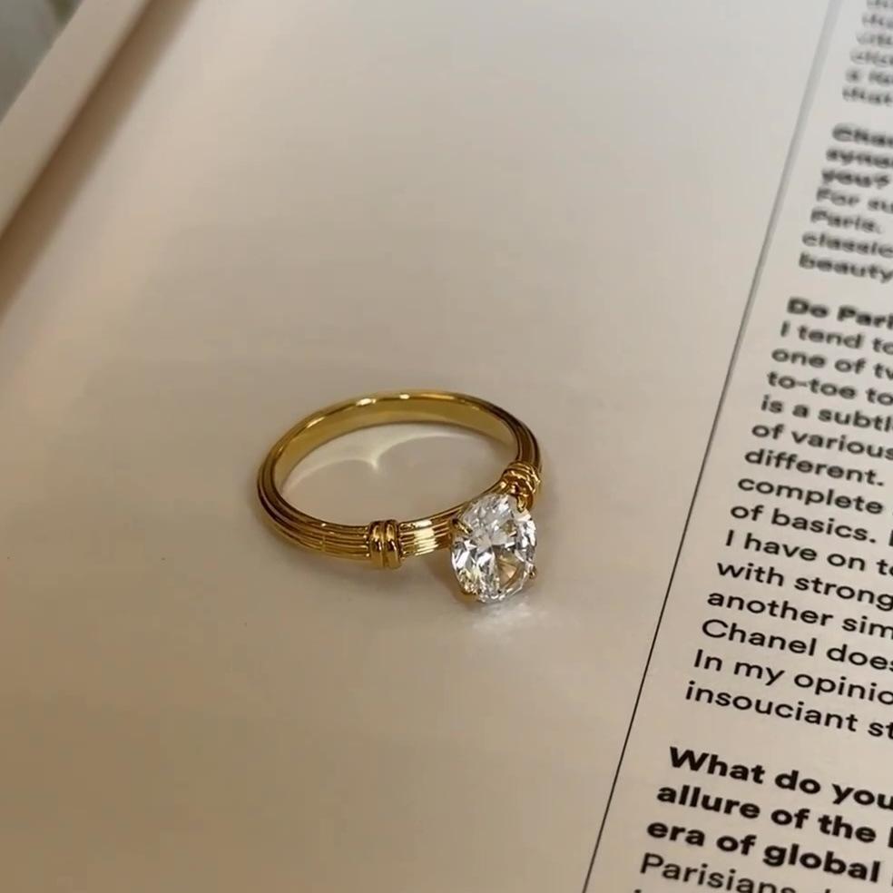 Premium Super Flash Pigeon Egg Line Knot Ring, Unique Niche Design, Index Finger Ring, Light Luxury And Exquisite Female Ring