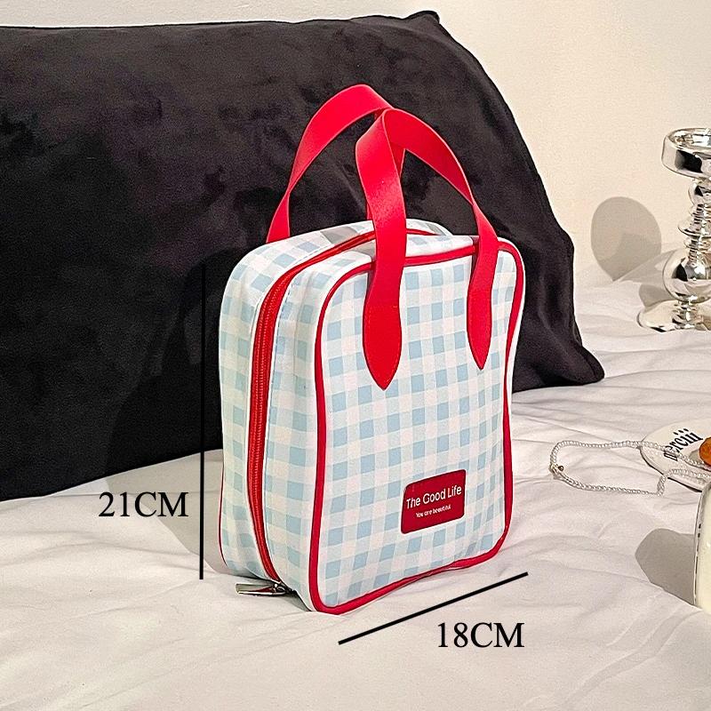 

Checkboard Waterproof Storage Bags for Women Large Capacity Partition Makeup Bags Portable Travel Organizer Gifts for Girls Makeup bag