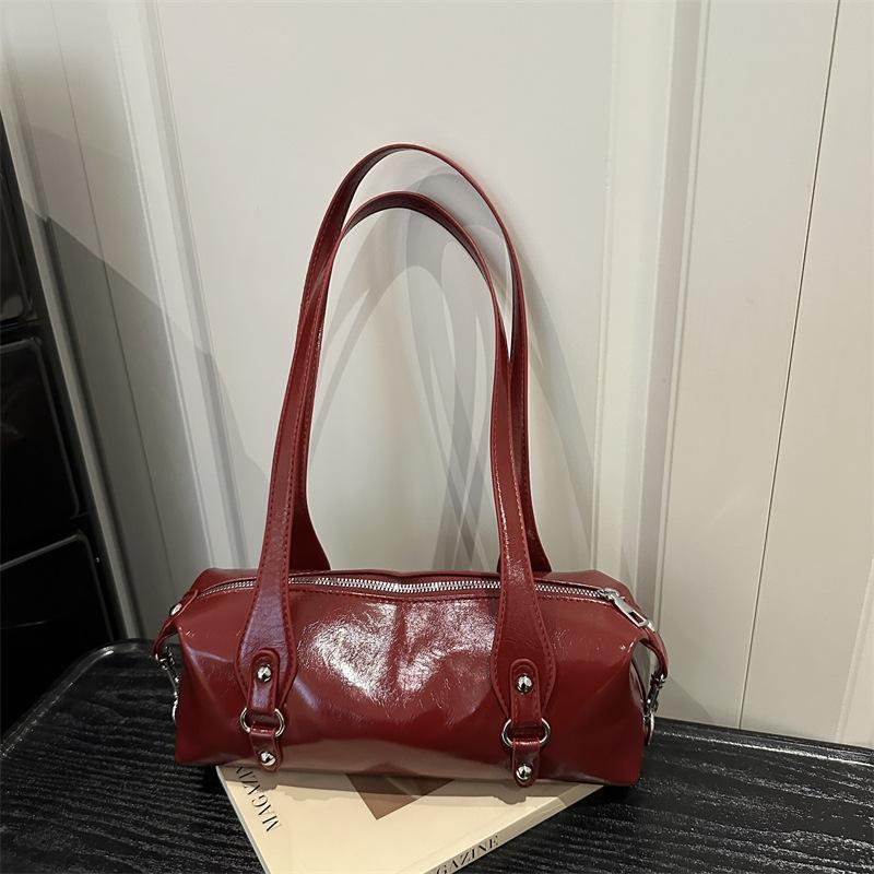 Hand-held Bag with Baguette Shape, Stylish and High-end, Single Shoulder with Underarm Strap Design
