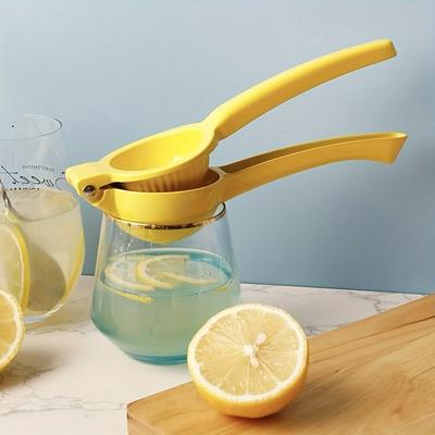 1pc Yellow Aluminum Lemon Squeezer Manual Citrus Juicer with Ergonomic Handle Kitchen Tool for Fresh Lemon and Lime Juice, Lemon Juice Squeezer