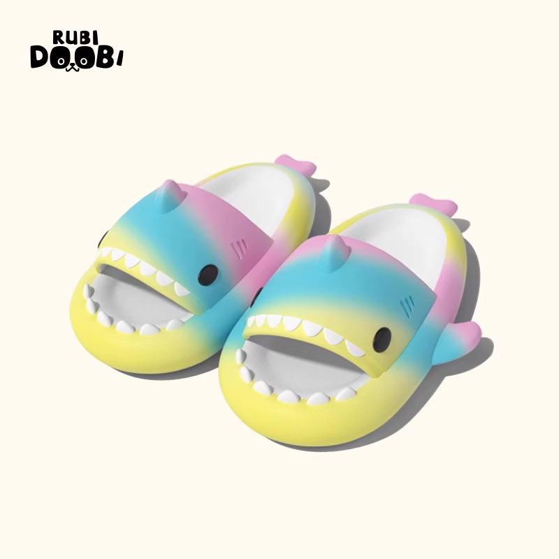 

Дитячі нековзні тапочки Shark для кімнатної ванни - милі літні сандалі для хлопчиків і дівчаток Inner length 20cm