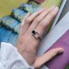 Серебряное кольцо с топазом Лондон Блю 1.313ct, фианитами, вес изделия 2,9 гр (2204749)