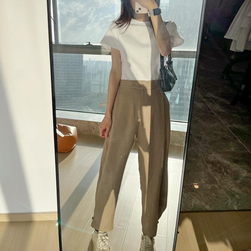 Women's Summer White Slimming Round Neck Short Sleeve T-Shirt: Fashionable, Versatile, and Age-Reducing Basic Top