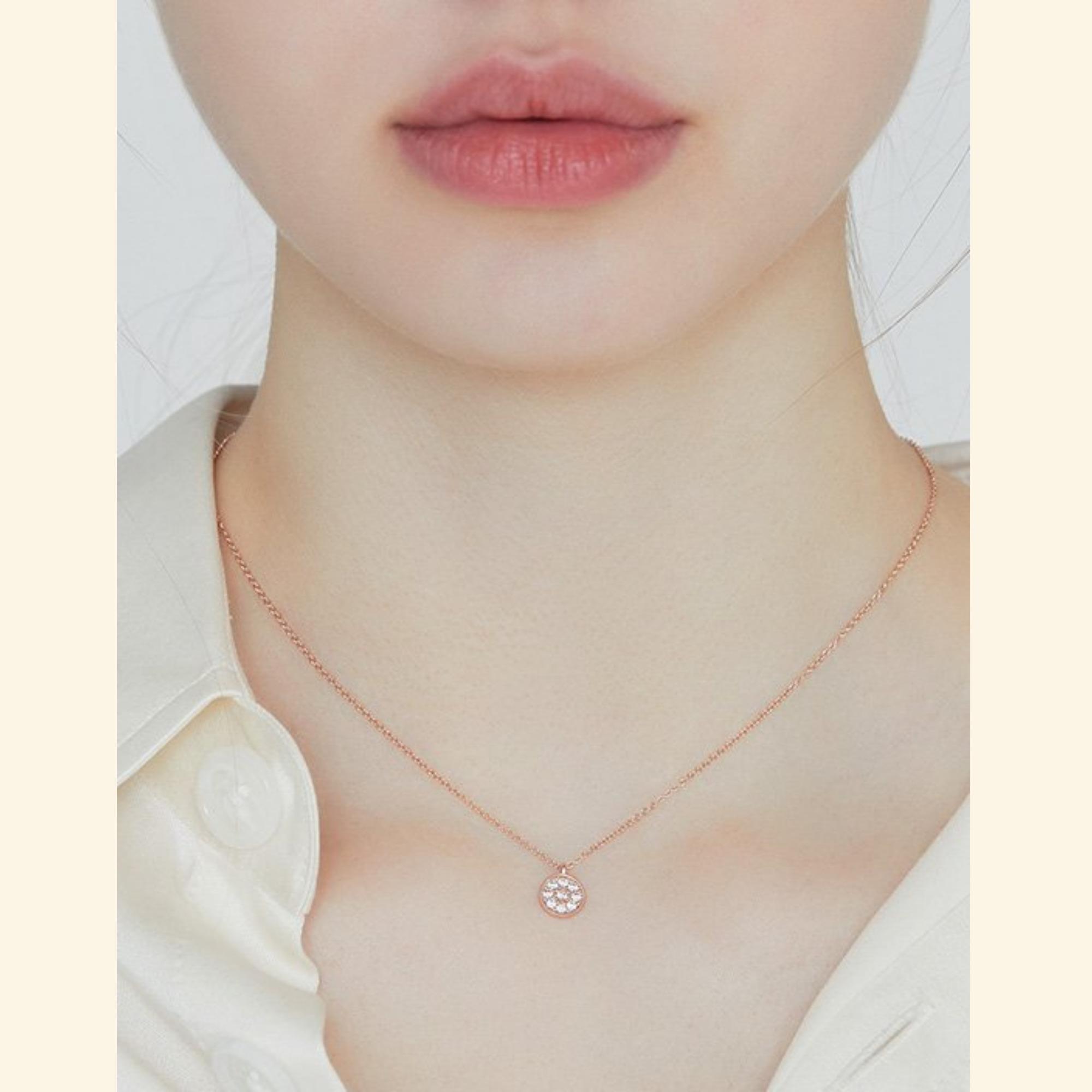 

Ожерелье J.ESTINA Sunrise – сияющая элегантность, вдохновленная утренним светом
