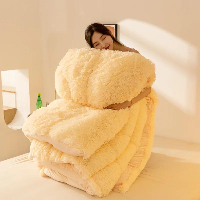 Thick Mink Fur Lamb Fur Warm Winter Comforter Soft Double-sided Velvet Quilted Cotton Quilt Lightweight Fluffy and Elastic Duvet