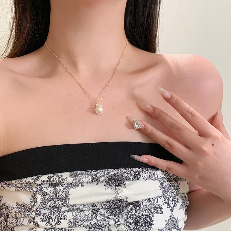 French Ins Style Imitation Pearl Necklace Women's Temperament Light Luxury Personality Zircon Stainless Steel Collarbone Chain