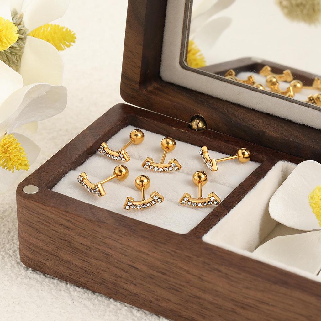 Korean Niche Design Light Luxury Smiley Face Cartilage Earrings in Titanium Steel